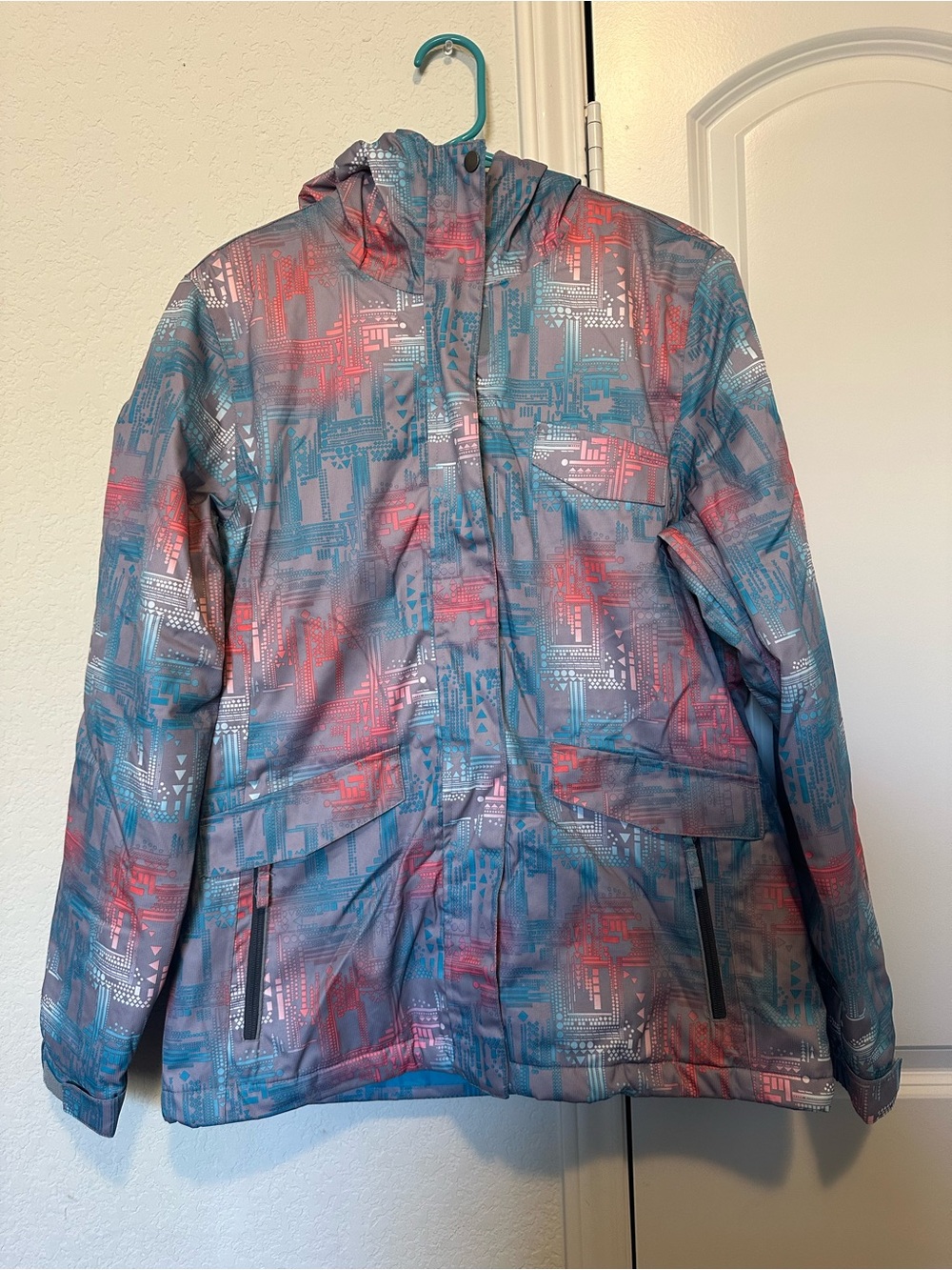 Chamonix Collection Ski/Snowboard Jacket – Size L
